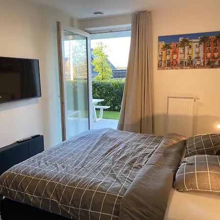 Near Marina & Pool 아파트 *