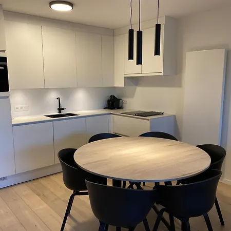 아파트 Near Marina & Pool