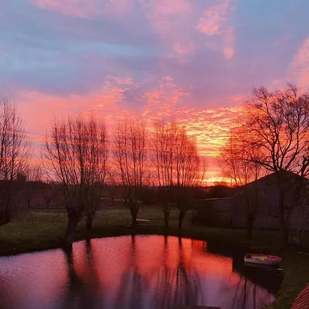 Near Marina & Pool *