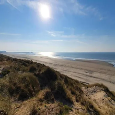 Near Marina & Pool 아파트 *